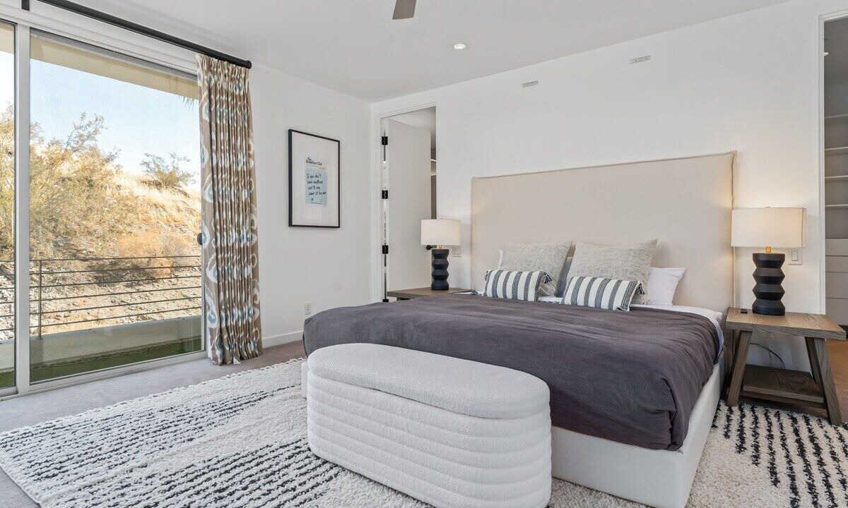 Photo of Bedroom in Canyon Corridor