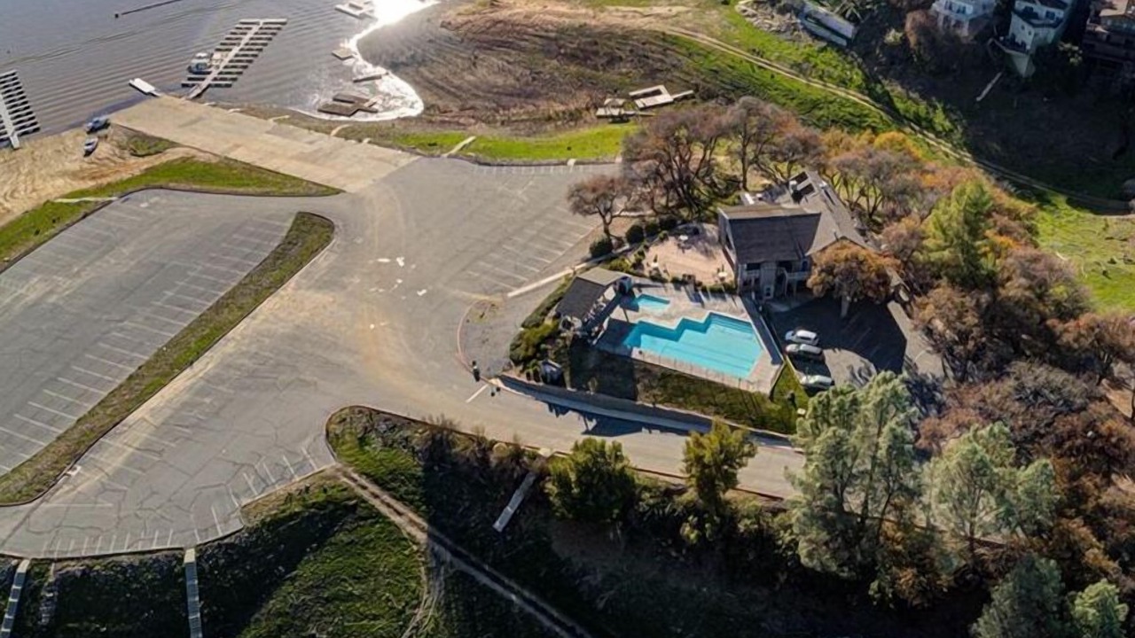 Photo of Others in Oak Shores