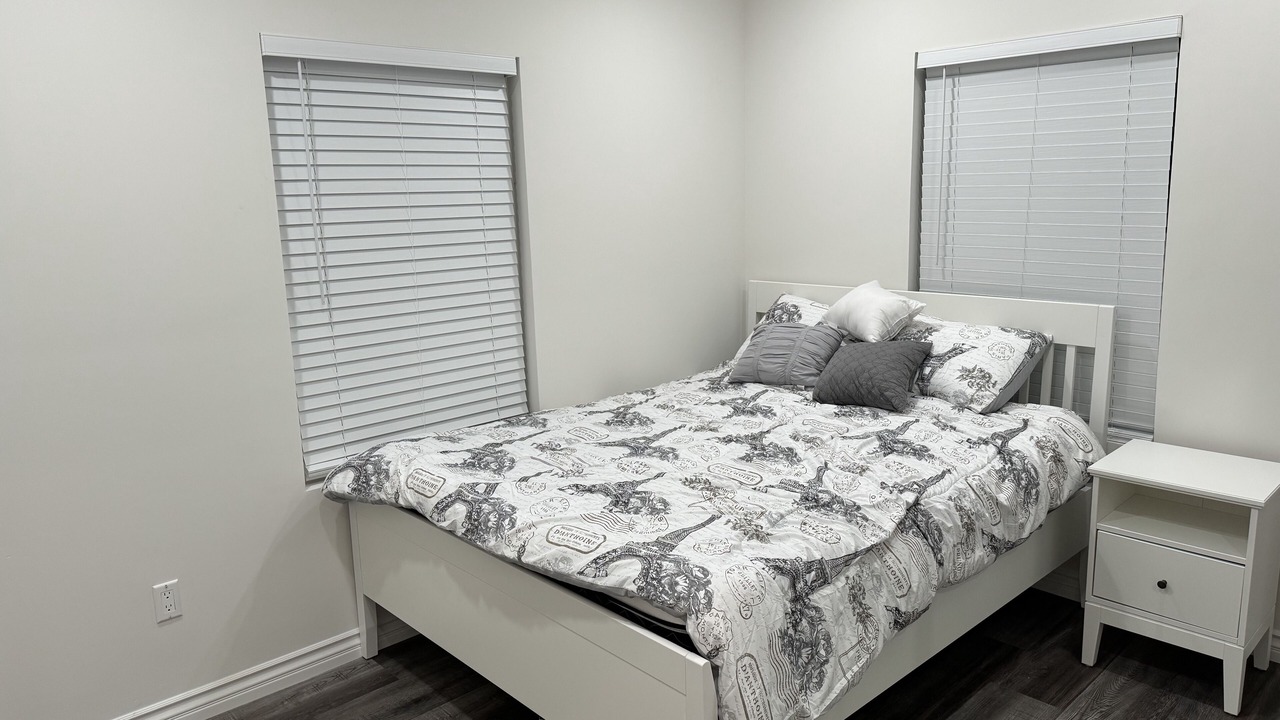 Photo of Bedroom in Little Armenia