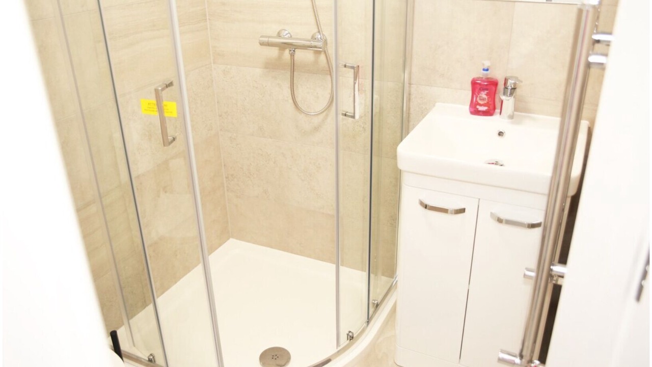 Photo of Bathroom in Mapesbury