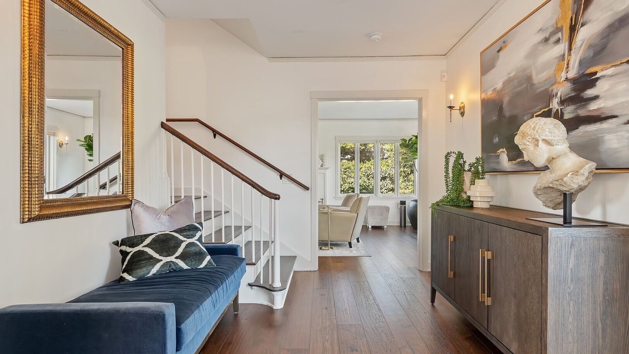 Photo of Livingroom in Upper East