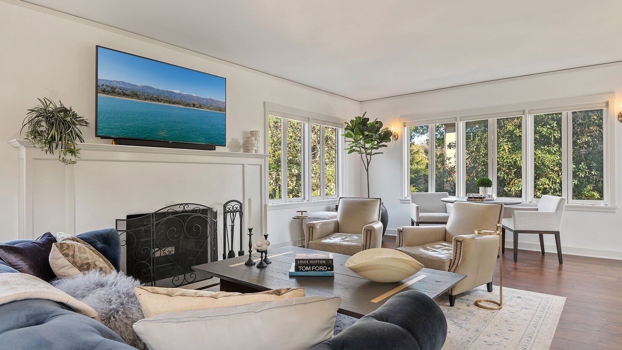 Photo of Livingroom in Upper East