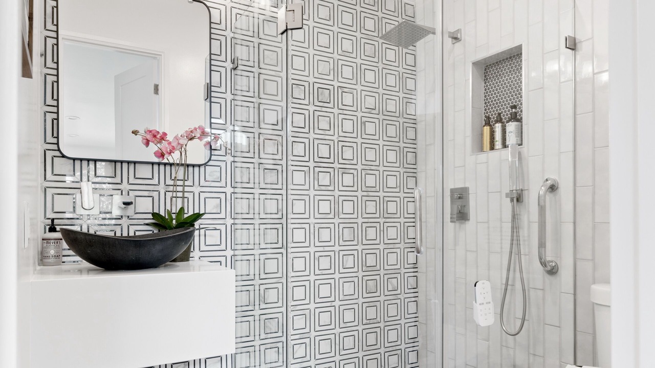 Photo of Bathroom in Los Angeles