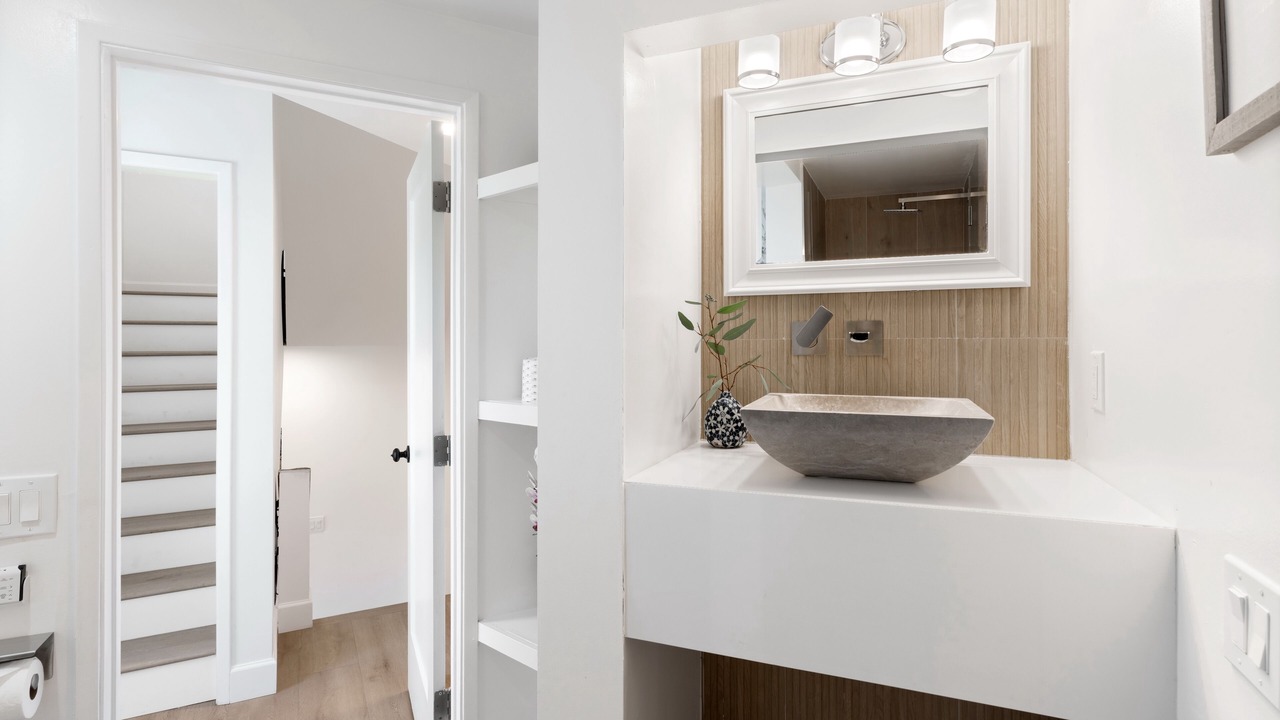 Photo of Bathroom in Los Angeles