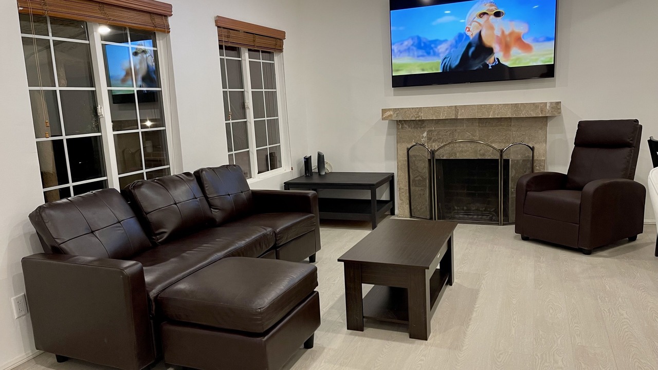 Photo of Livingroom in Reseda