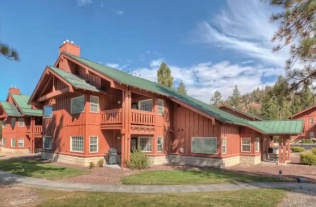 Photo of Outdoor in Castle Glen Estates