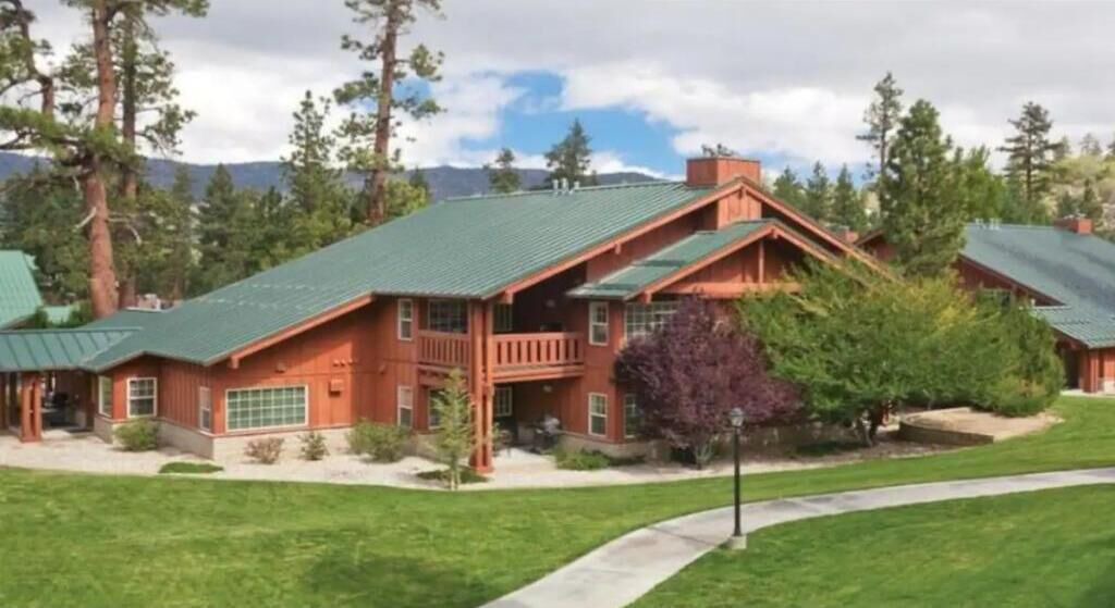 Photo of Outdoor in Castle Glen Estates