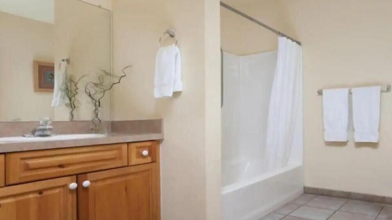 Photo of Bathroom in Castle Glen Estates