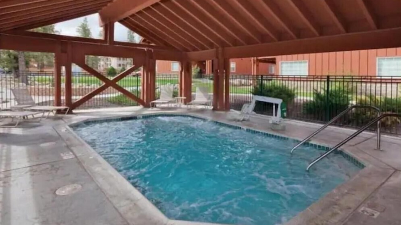Photo of Outdoor in Castle Glen Estates