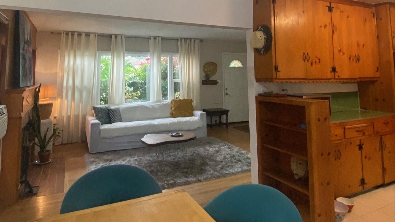 Photo of Livingroom in Altadena