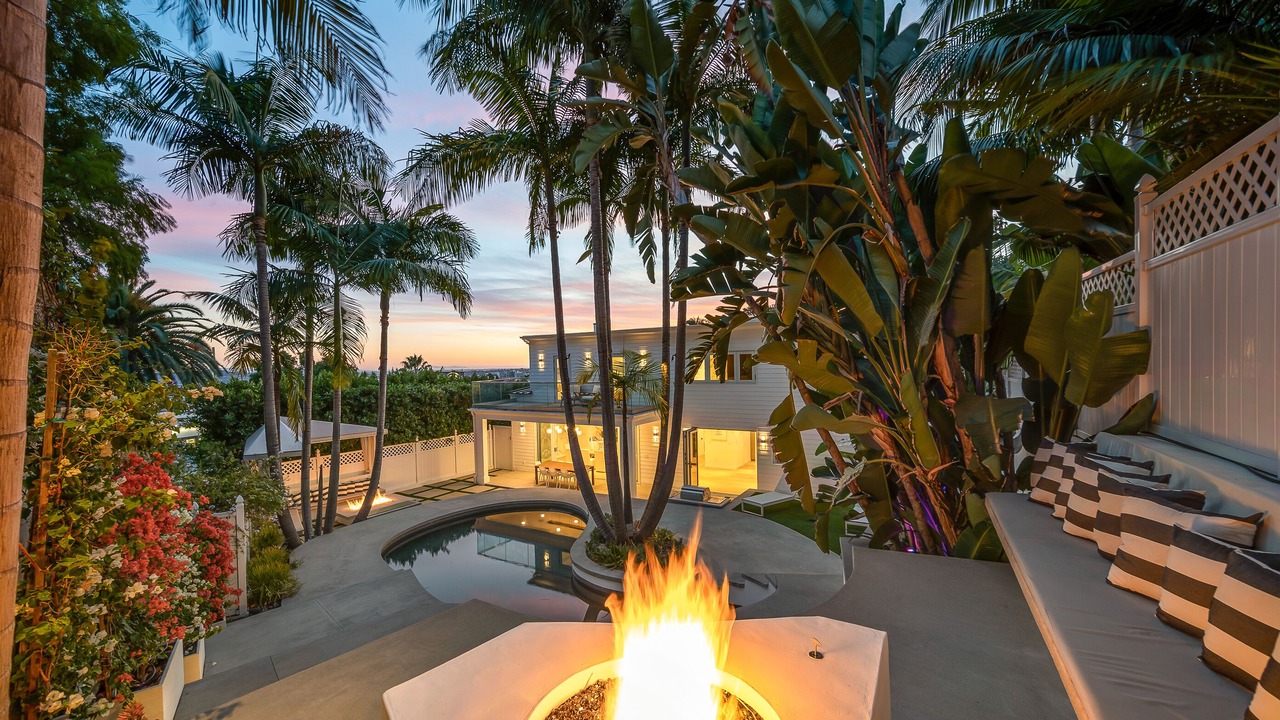 Photo of Patio Balcony in Hollywood Hills West