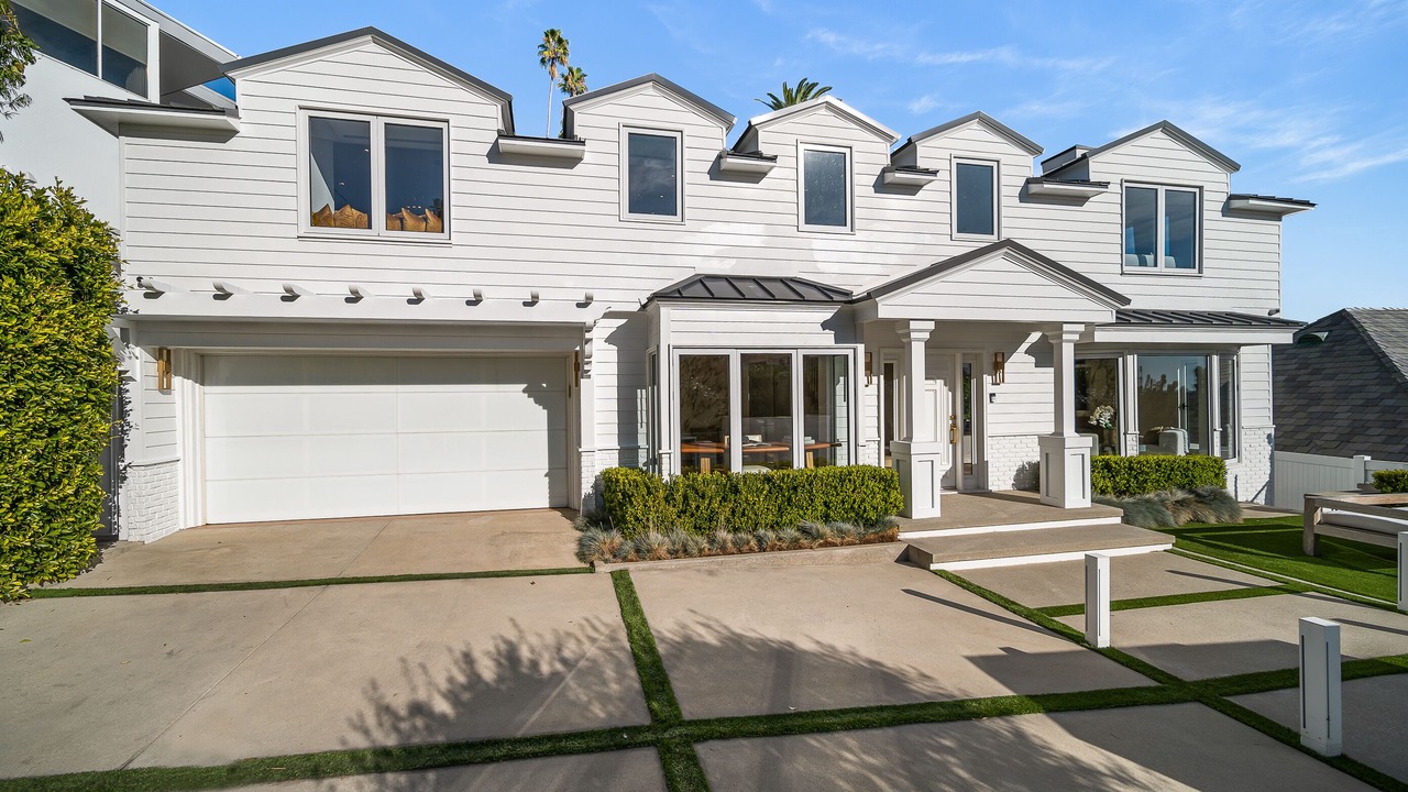 Photo of Outdoor in Hollywood Hills West