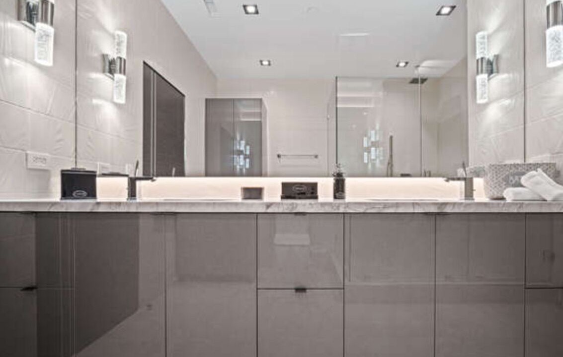 Photo of Bathroom in NoHo Arts District
