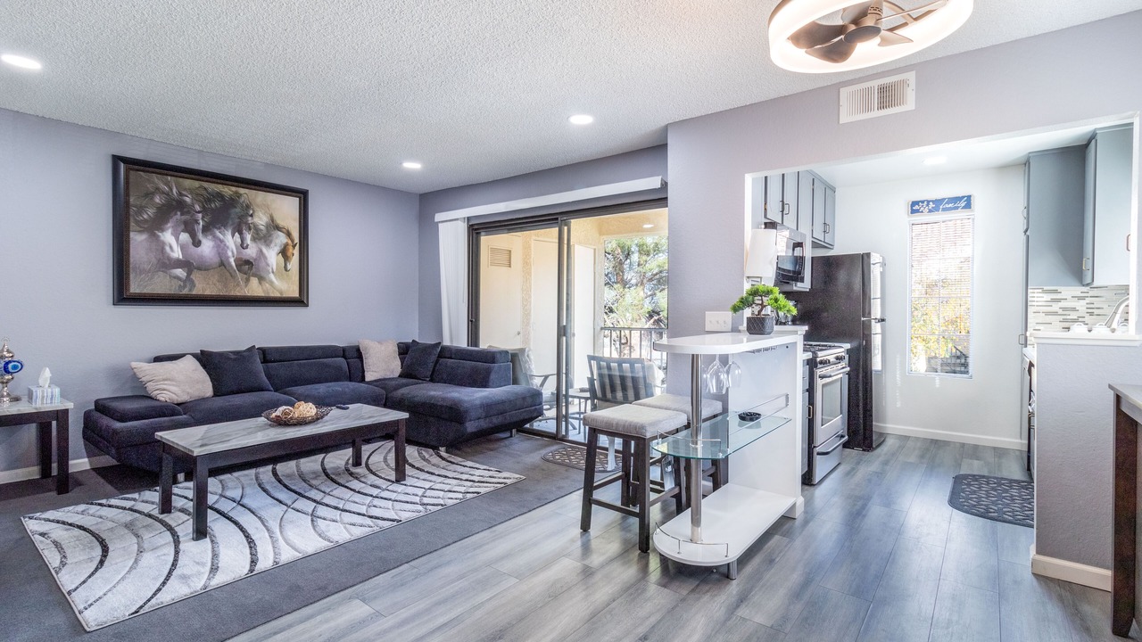 Photo of Livingroom in Palmdale