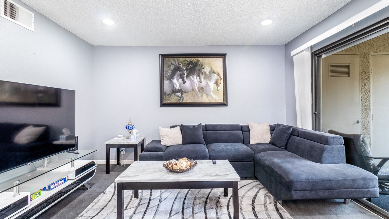 Photo of Livingroom in Palmdale