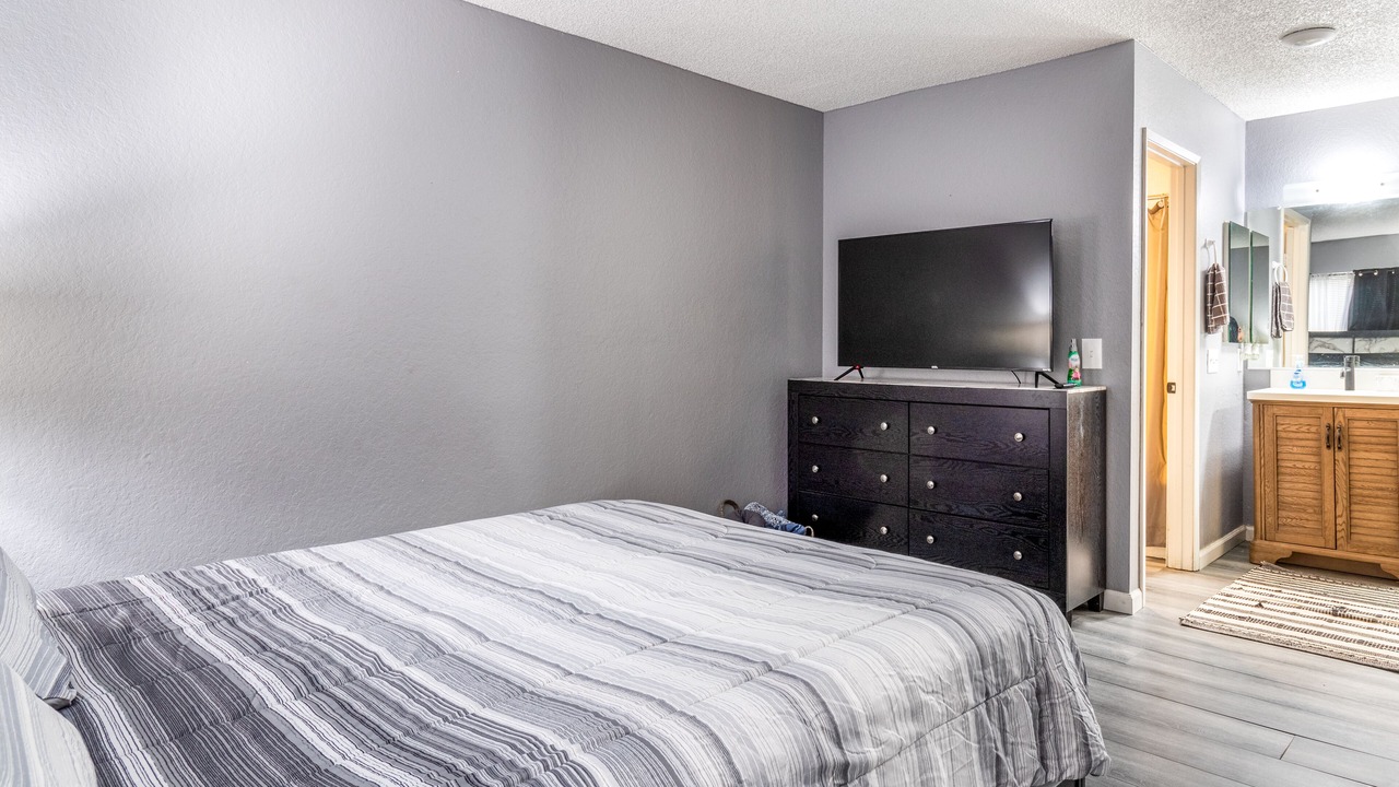 Photo of Bedroom in Palmdale