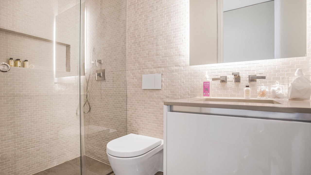 Photo of Bathroom in The Bird Streets