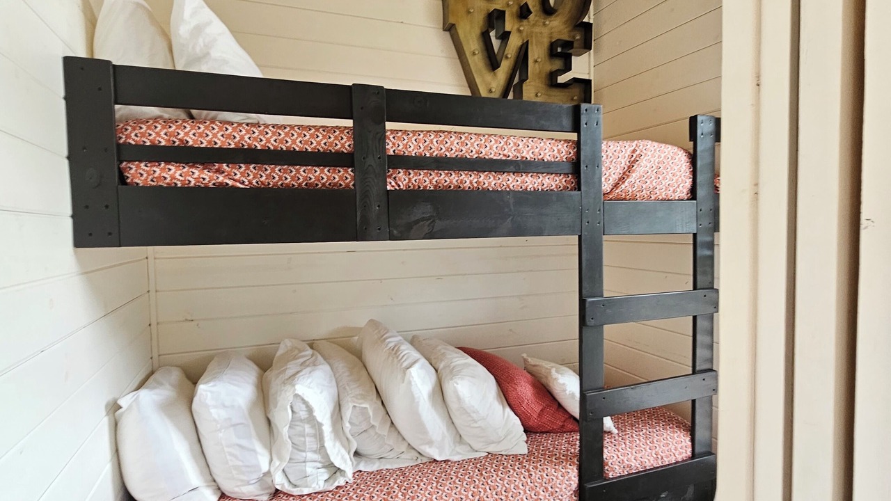Photo of Bedroom in Hollister