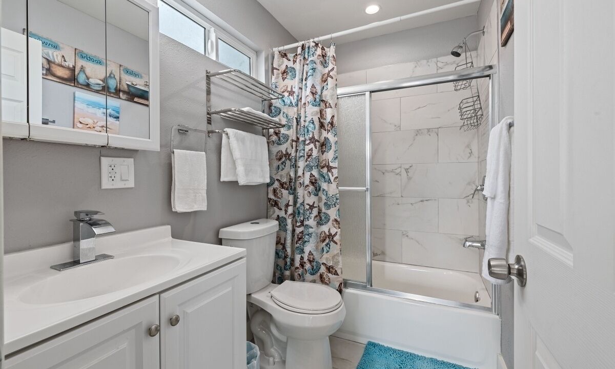 Photo of Bathroom in Park Mesa Heights