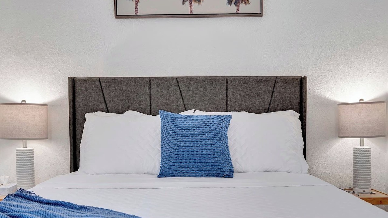 Photo of Bedroom in Belmont Shore