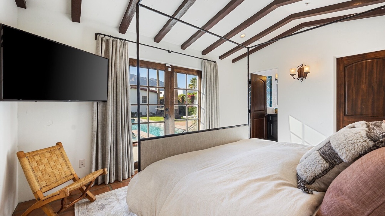 Photo of Bedroom in Araby Commons