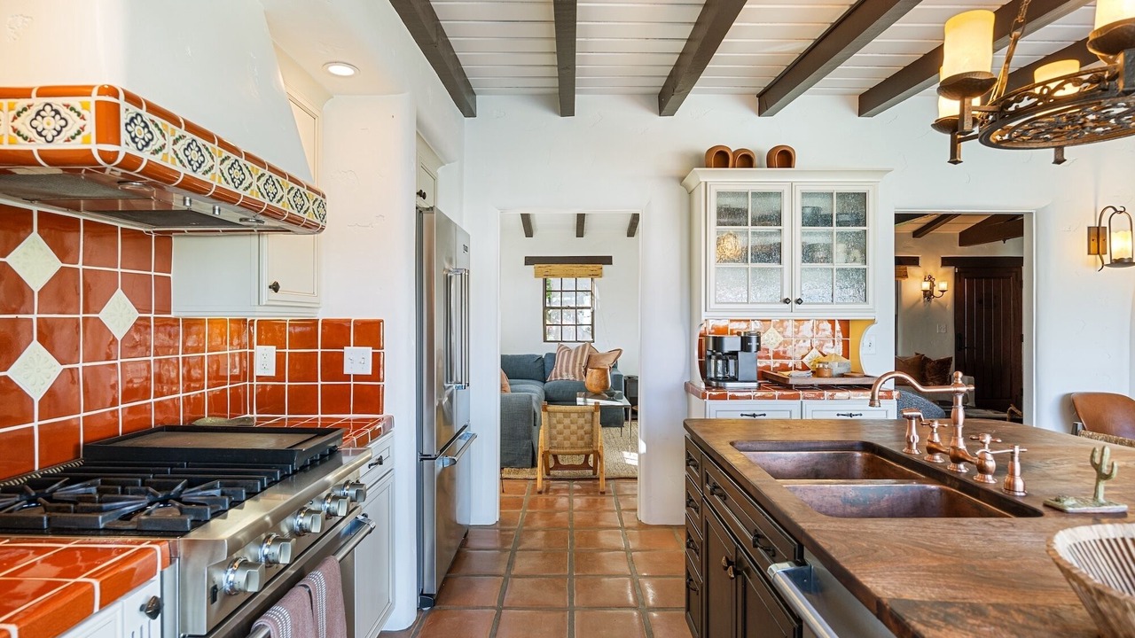 Photo of Kitchen in Araby Commons
