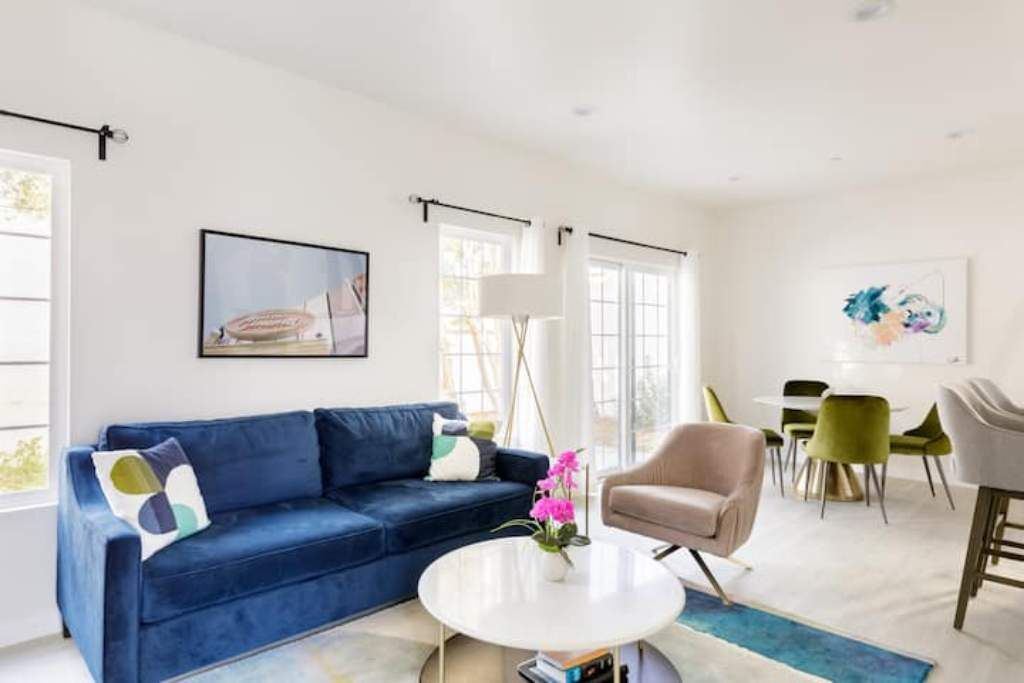 Photo of Livingroom in North Hollywood