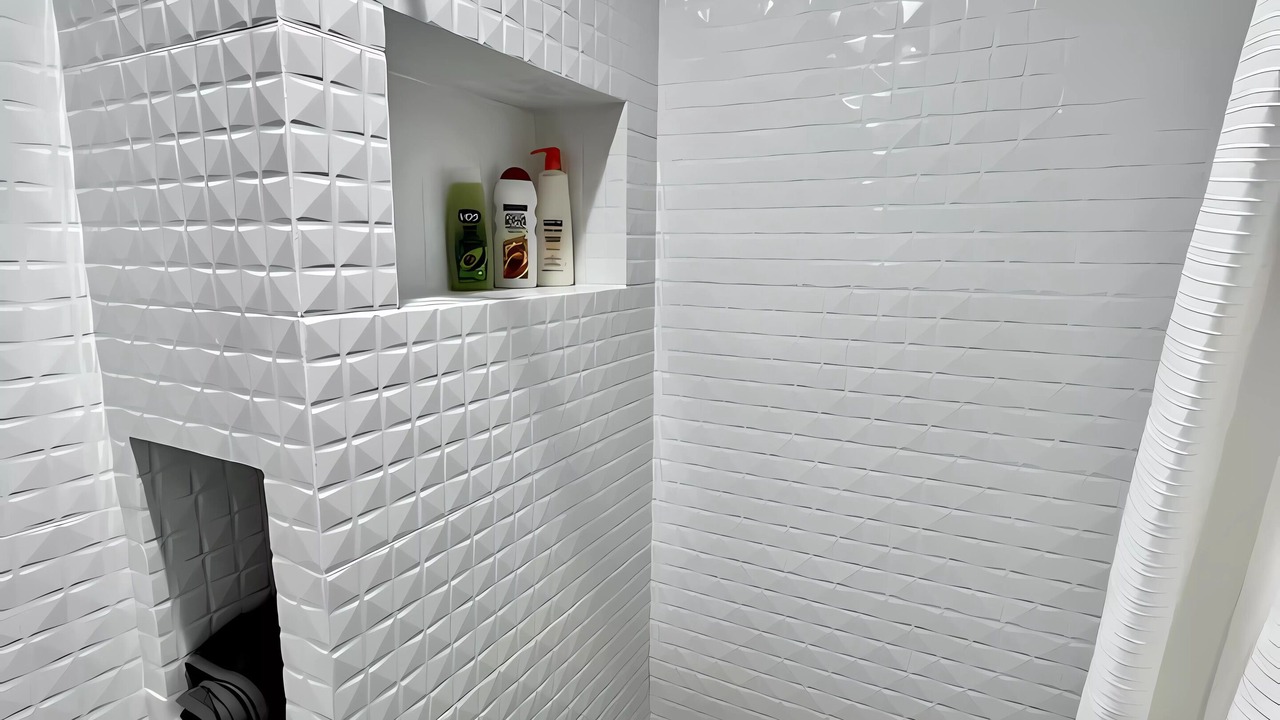 Photo of Bathroom in Pacific - Edison