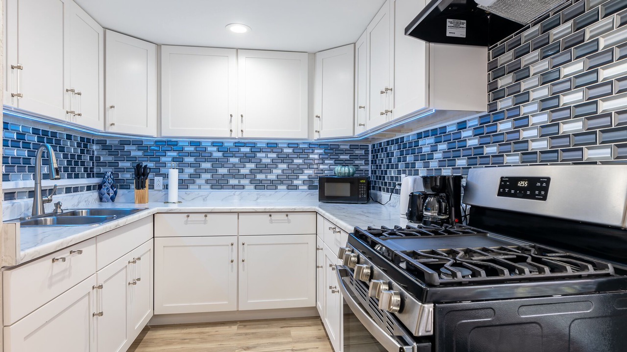 Photo of Kitchen in Pacific - Edison