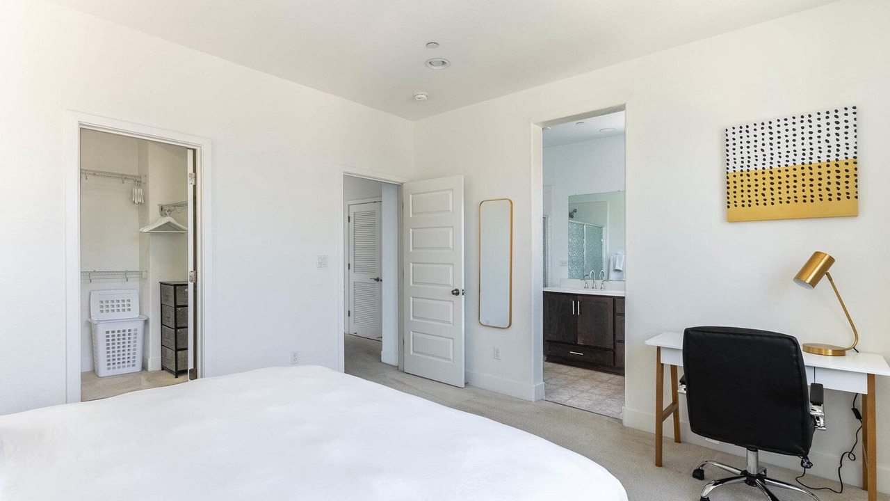 Photo of Bedroom in Newark