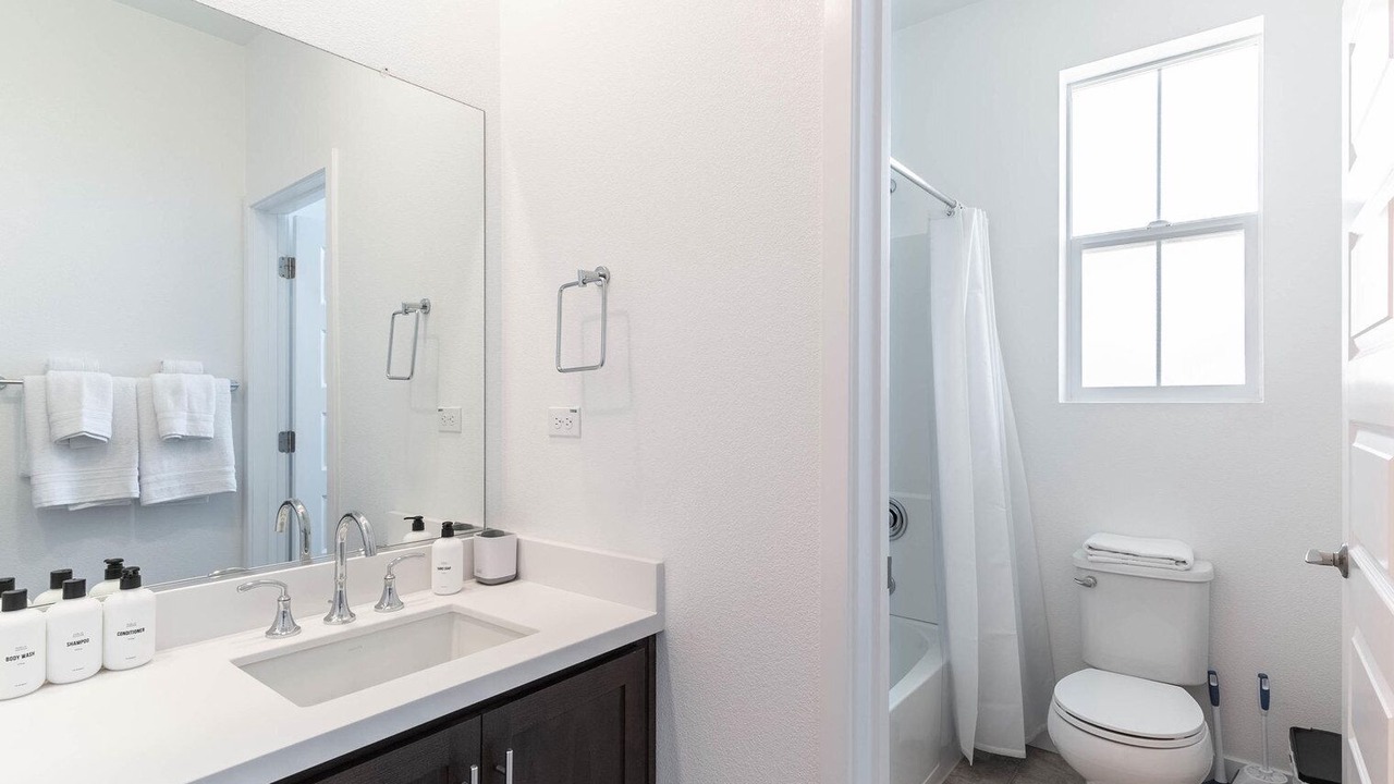 Photo of Bathroom in Newark