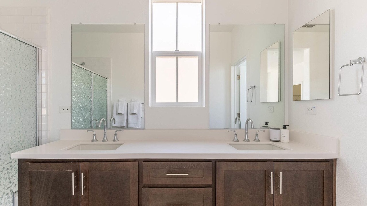 Photo of Bathroom in Newark