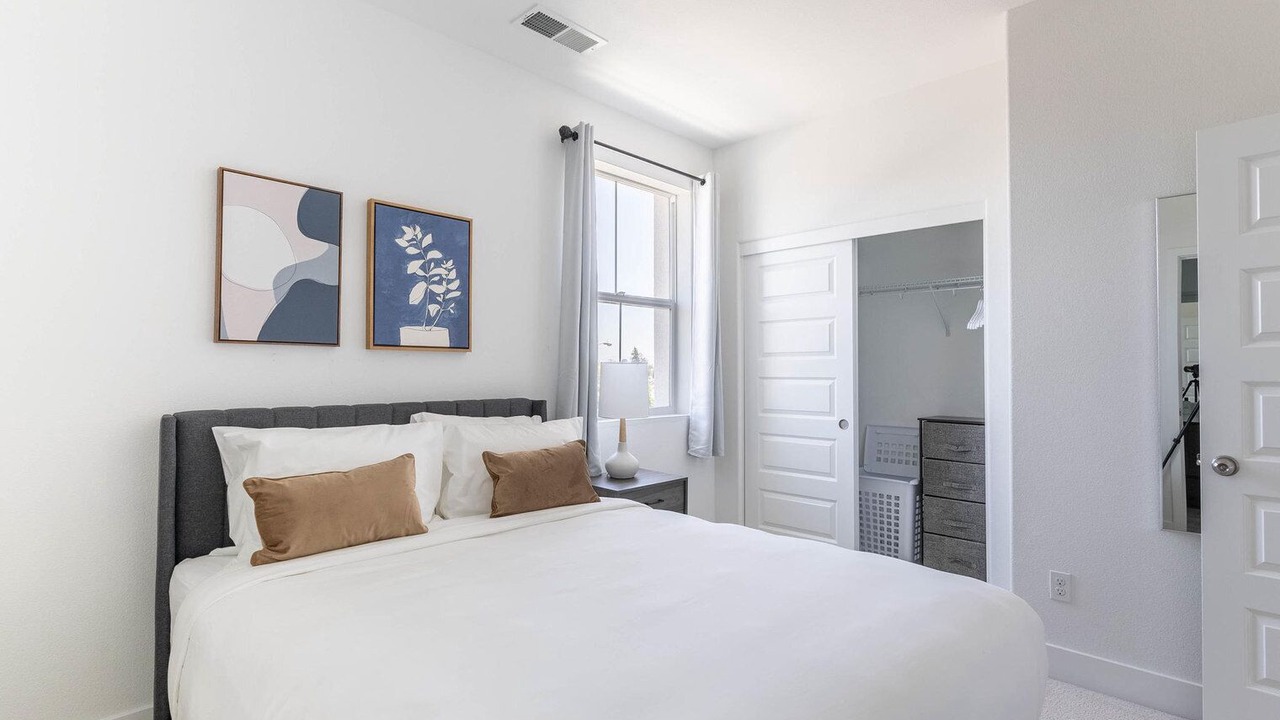 Photo of Bedroom in Newark