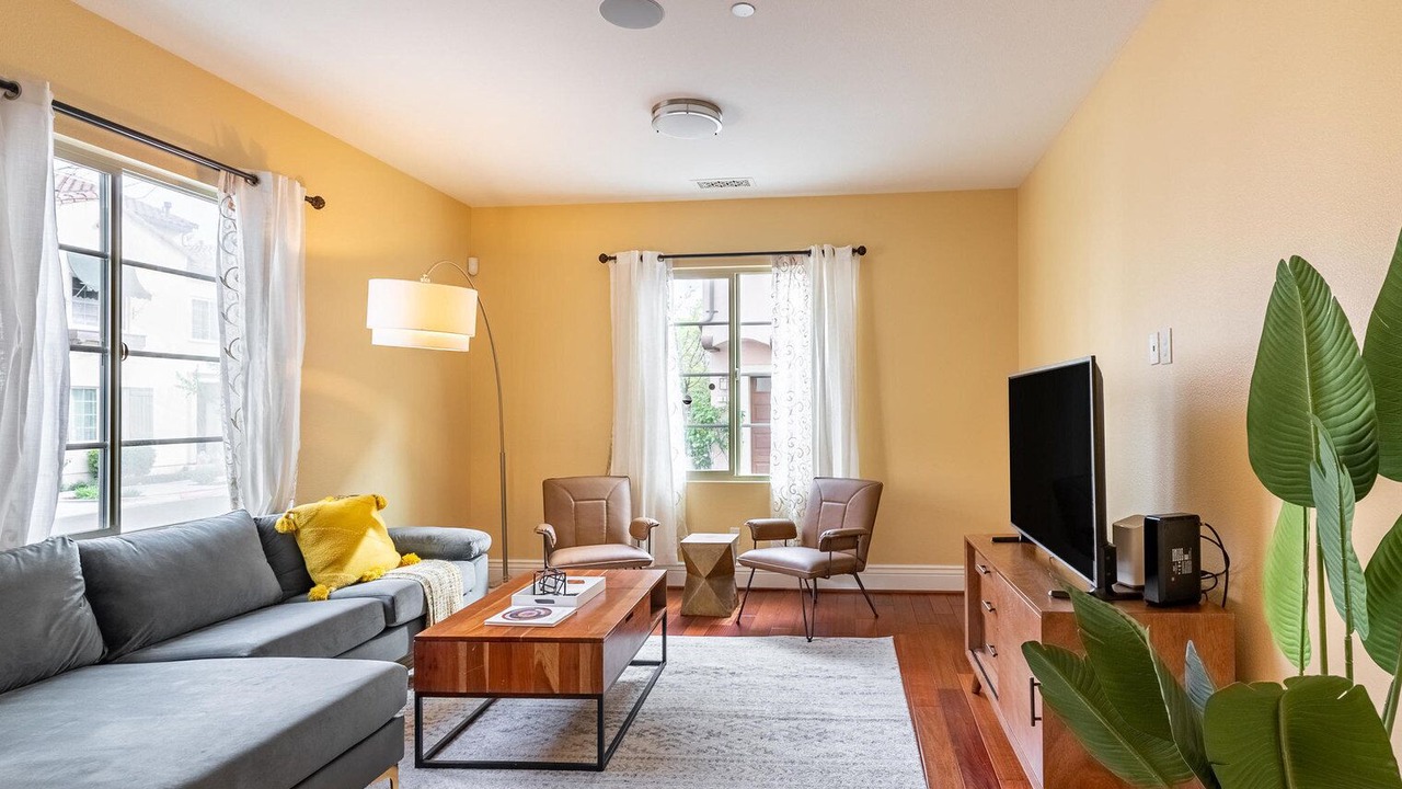 Photo of Livingroom in Milpitas