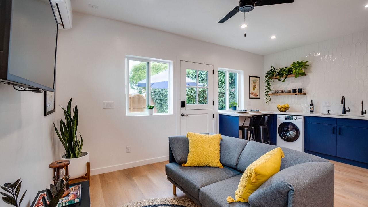 Photo of Livingroom in Lake Balboa