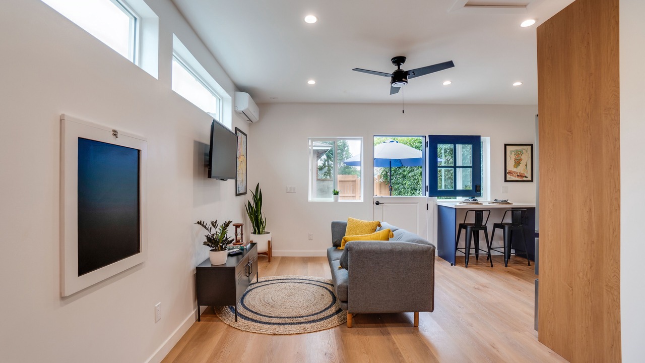 Photo of Livingroom in Lake Balboa