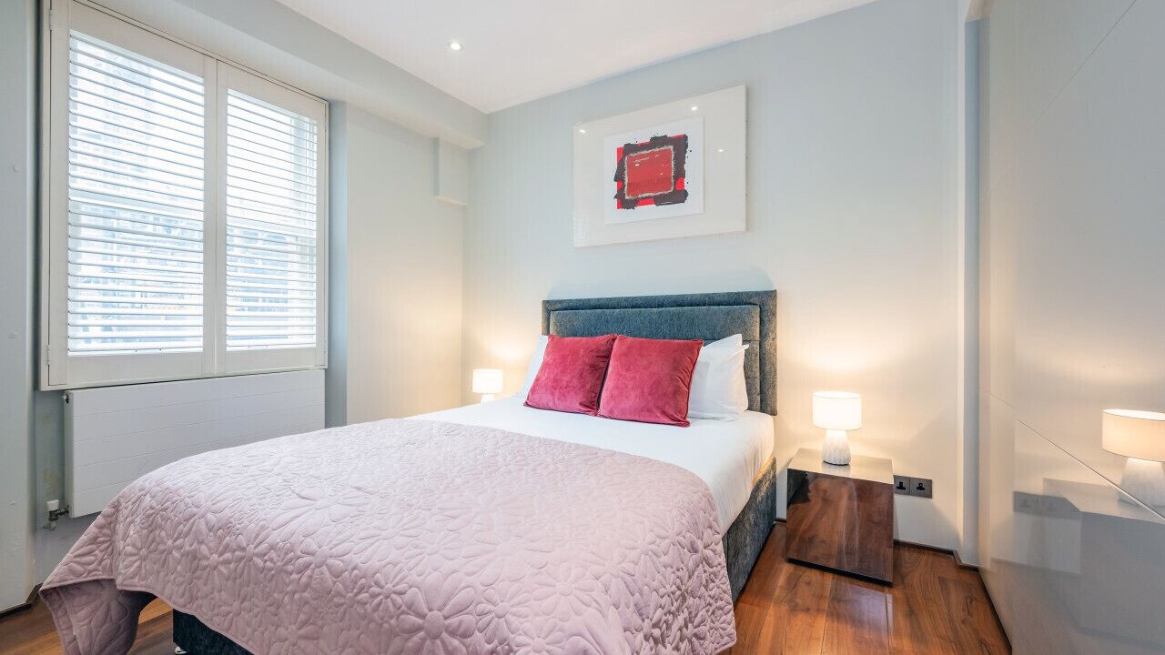 Photo of Bedroom in Queen's Gate