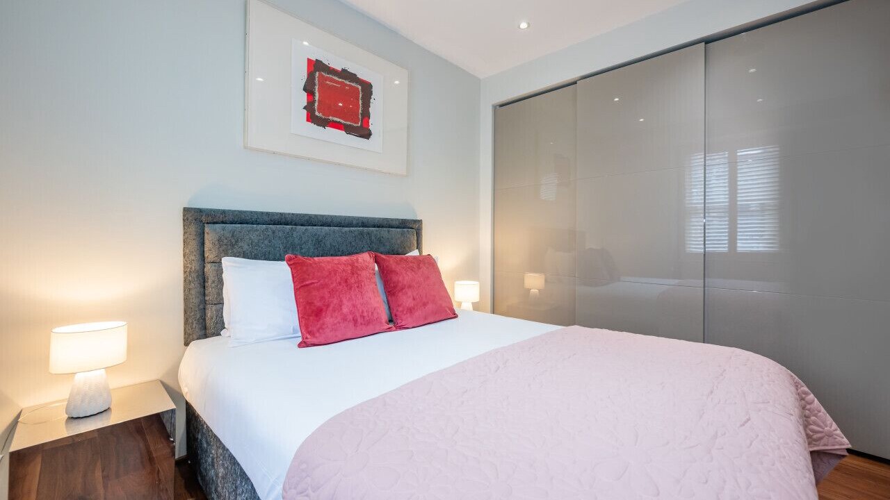 Photo of Bedroom in Queen's Gate