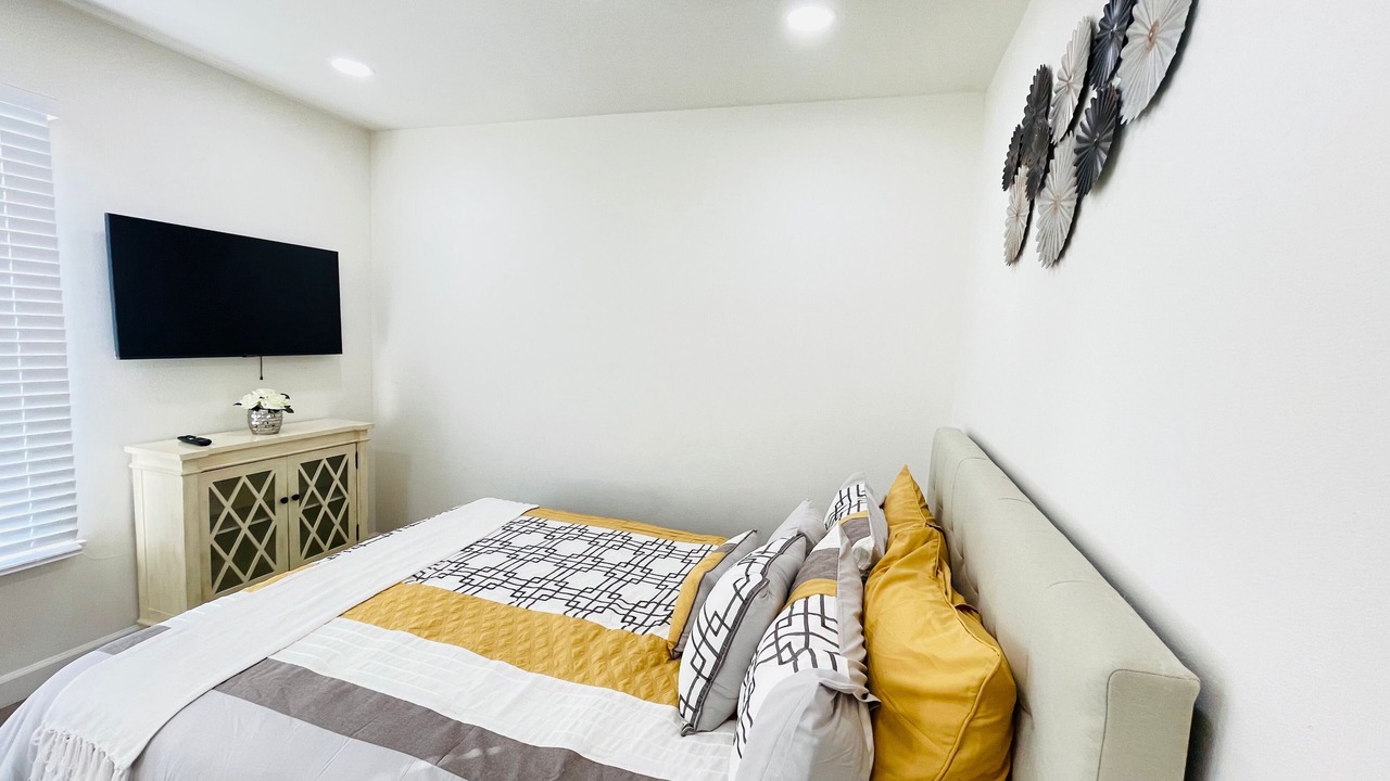 Photo of Bedroom in Mayflower Village