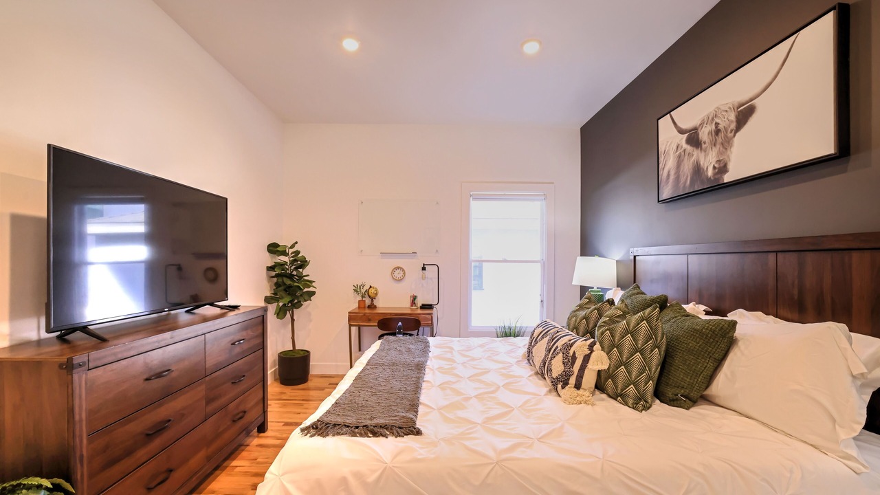 Photo of Bedroom in Santa Ana