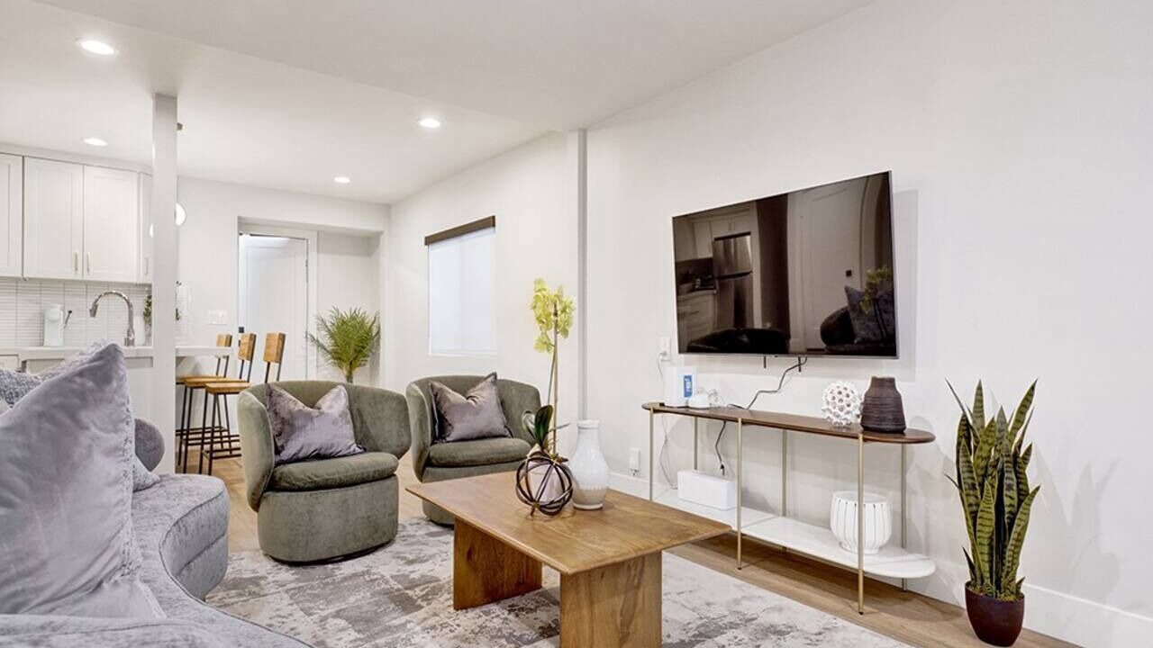 Photo of Livingroom in Fullerton