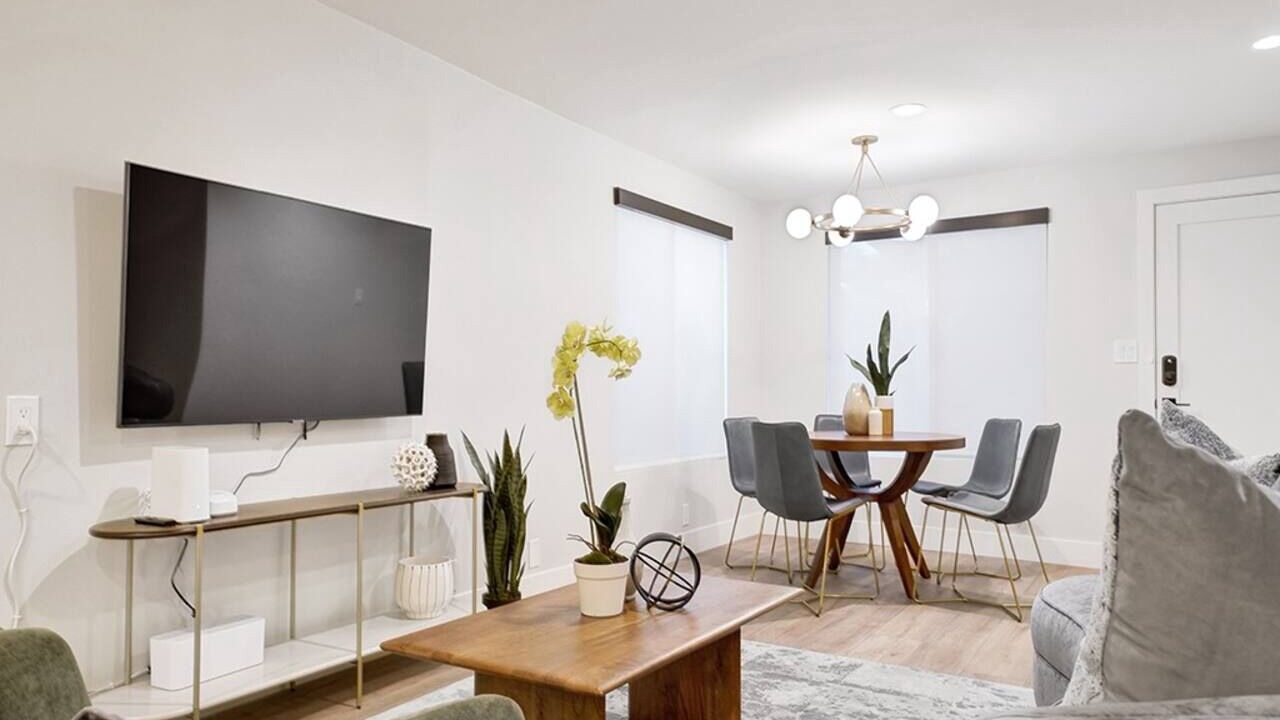 Photo of Livingroom in Fullerton