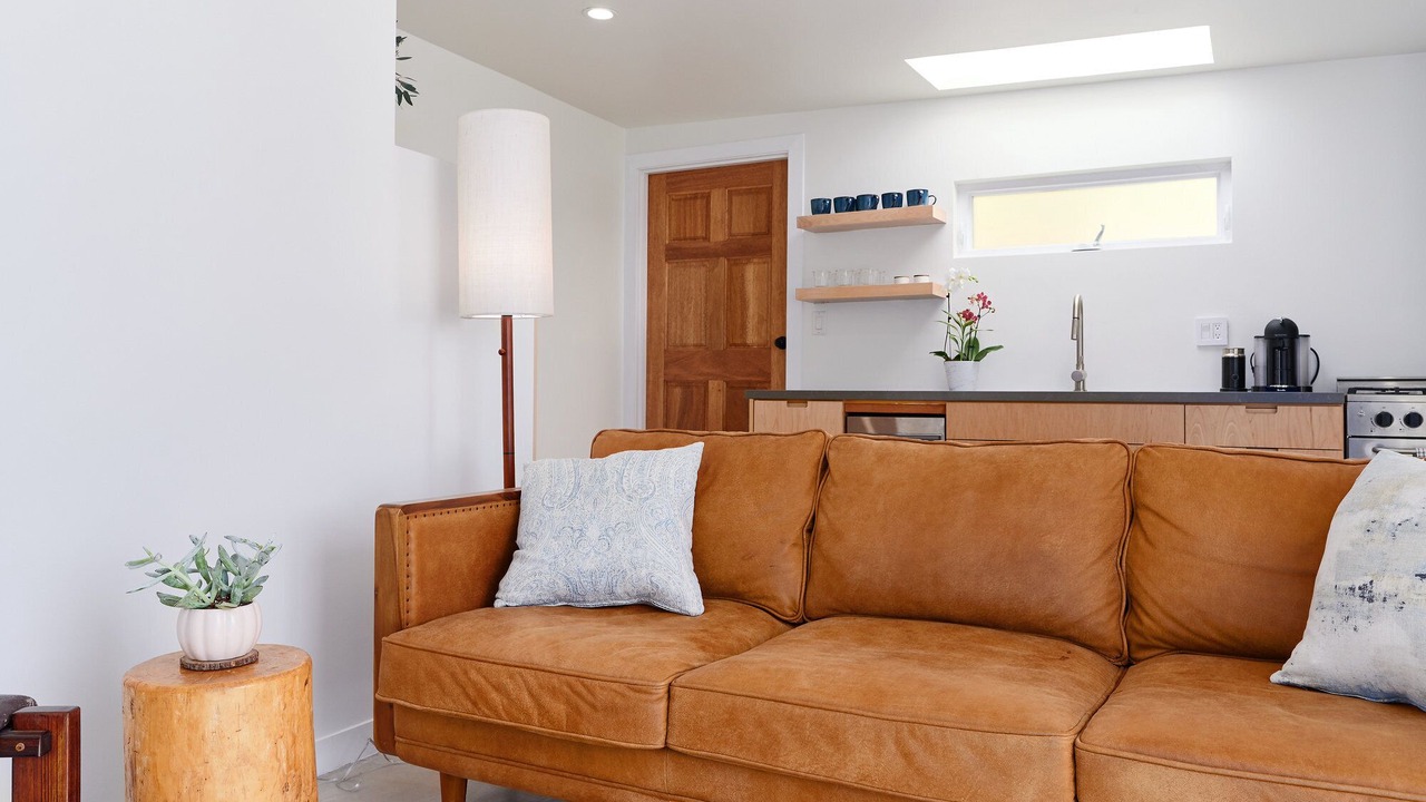 Photo of Livingroom in Eastern Malibu