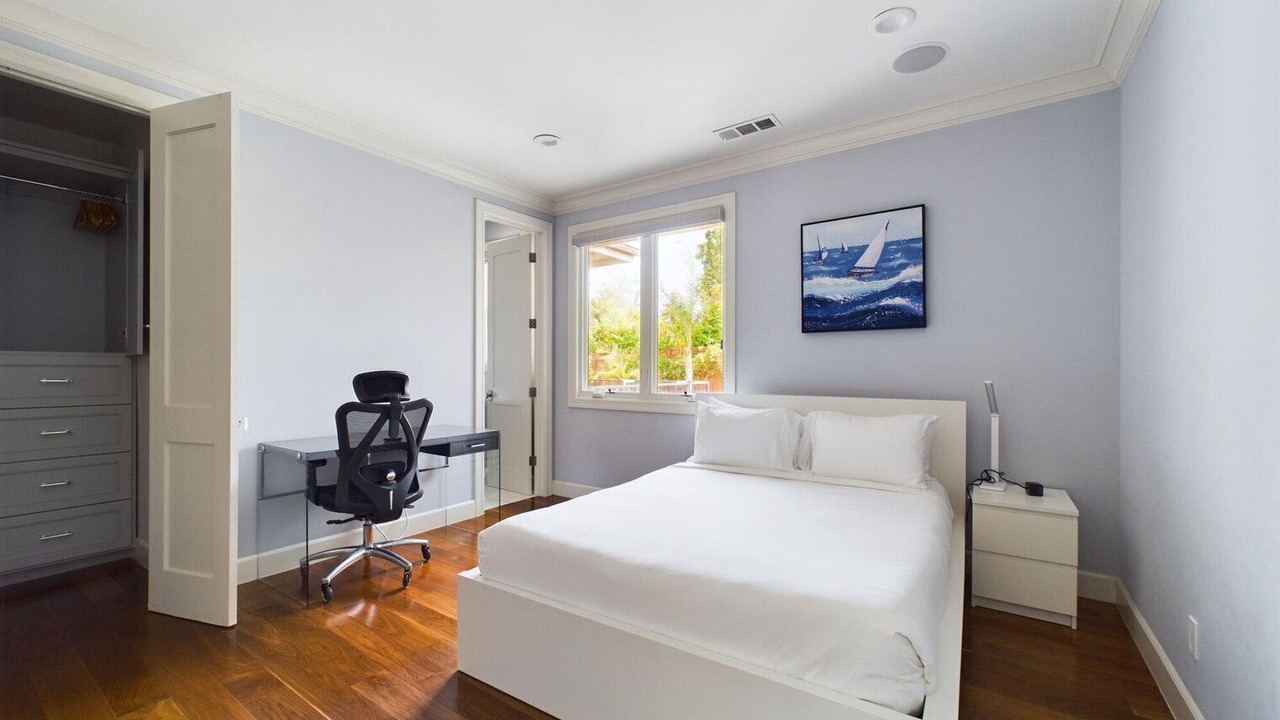 Photo of Bedroom in Saratoga