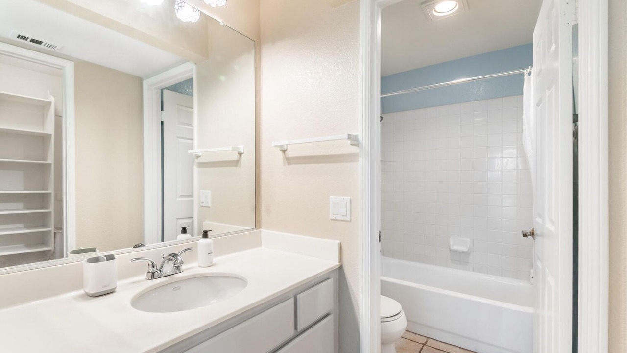 Photo of Bathroom in Oak Park