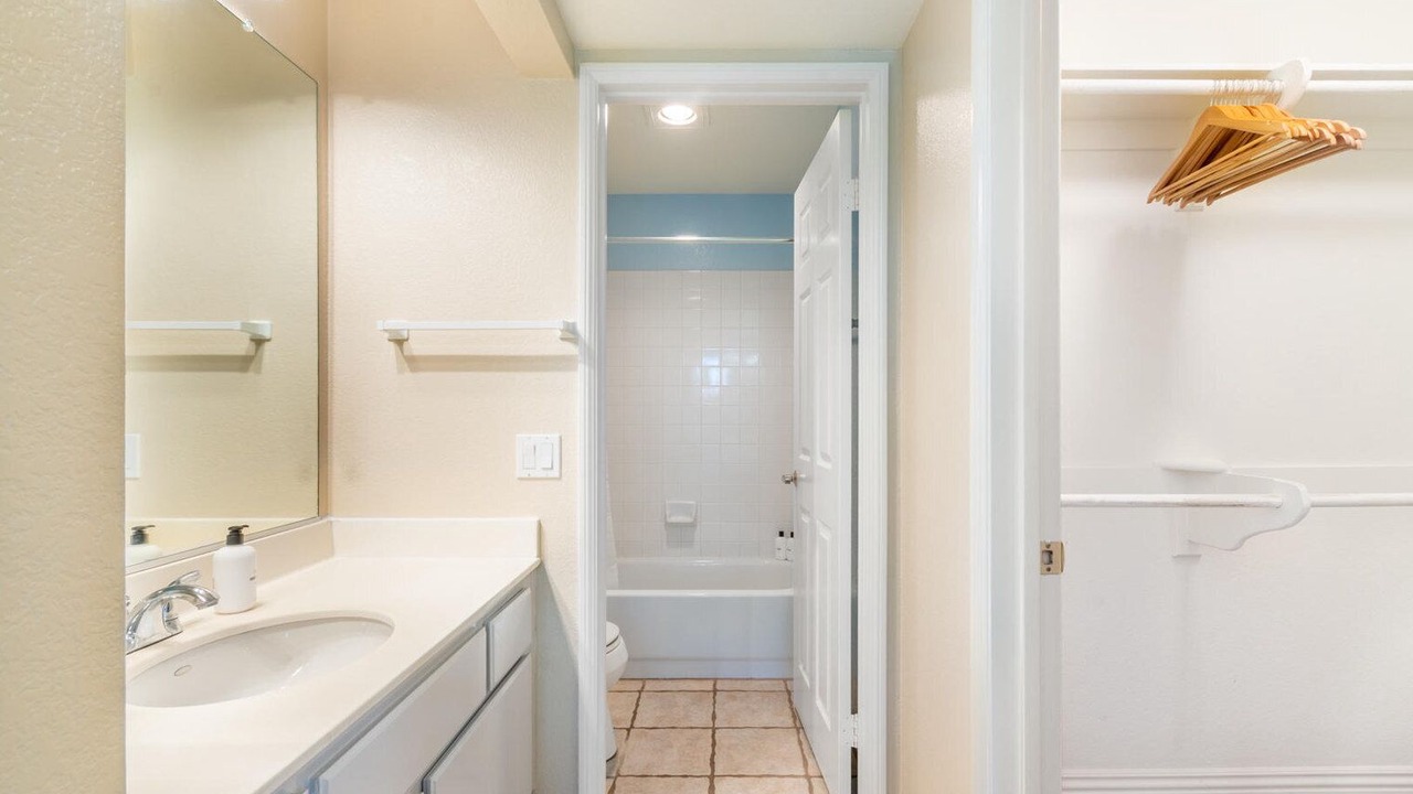 Photo of Bathroom in Oak Park