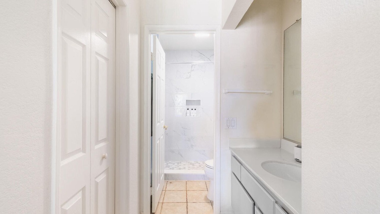 Photo of Bathroom in Oak Park