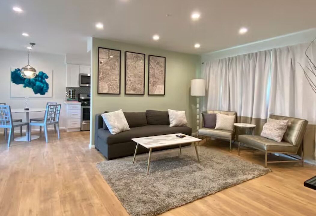 Photo of Livingroom in Downtown