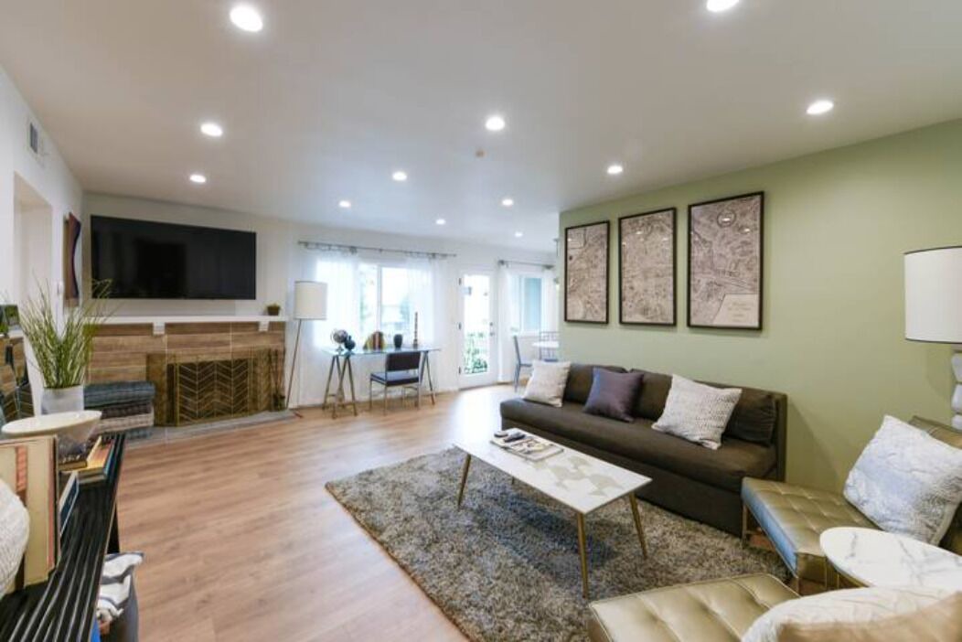 Photo of Livingroom in Downtown