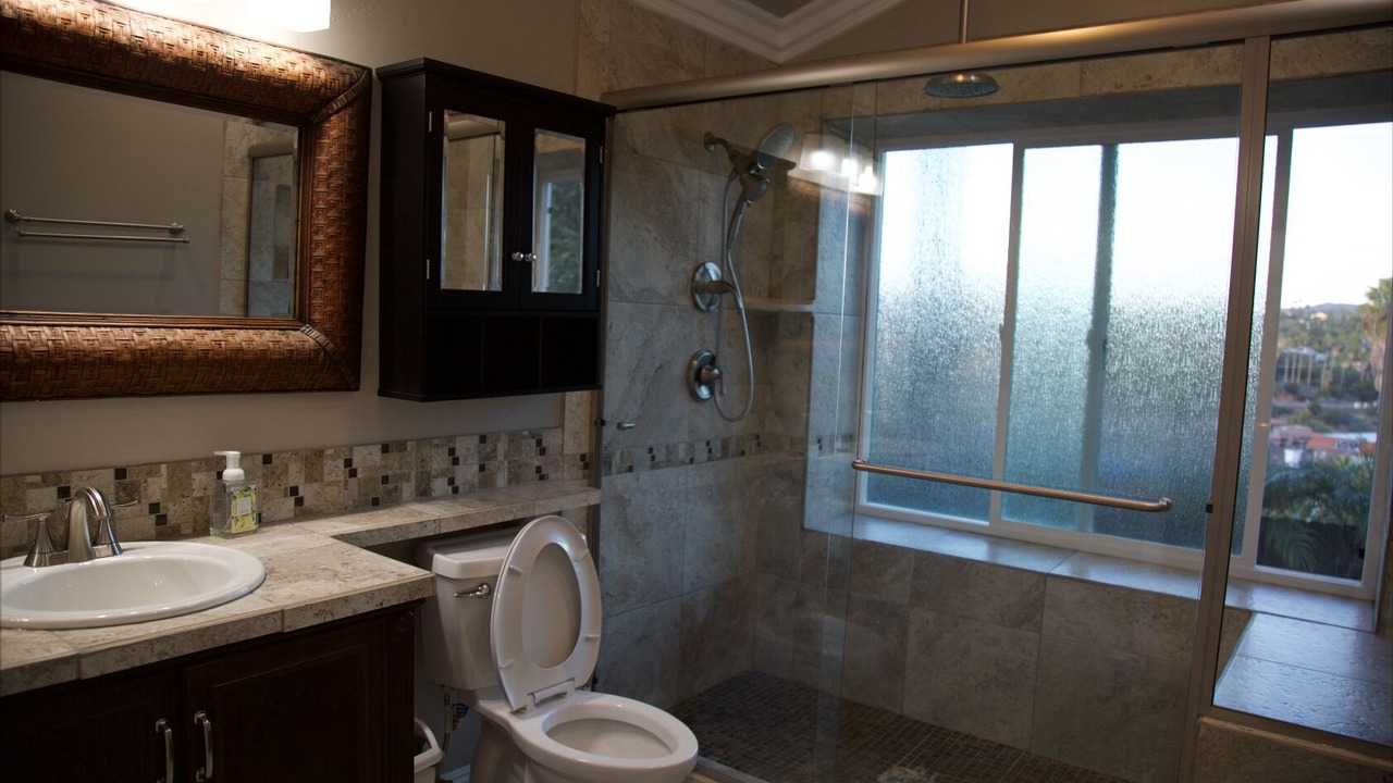 Photo of Bathroom in Vista